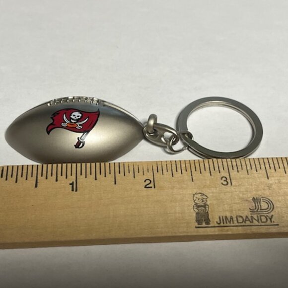 Tampa Bay Buccaneers NFL Football Shaped Key Chain Key Ring 4" Silver Red - Picture 11 of 13